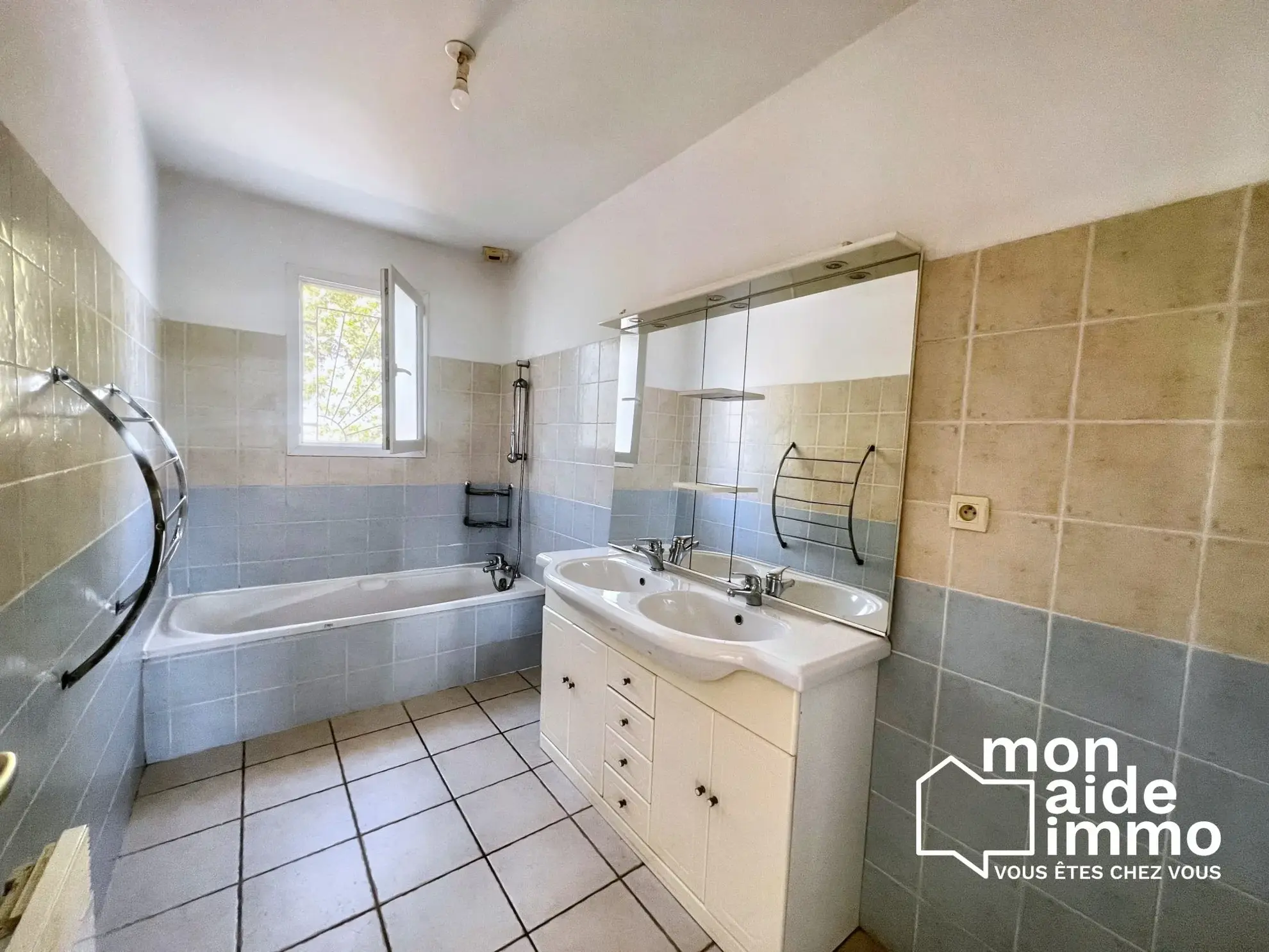 Maison plain-pied 3 chambres avec garage et jardin à Montagne 