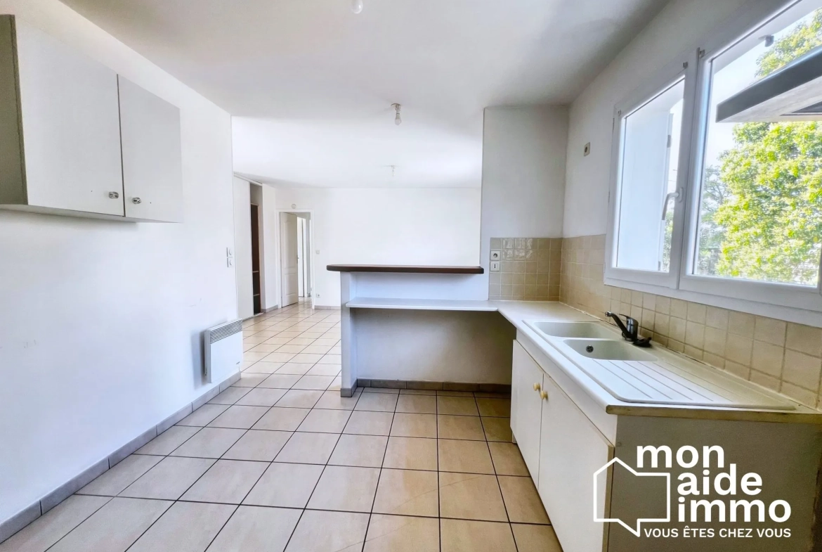 Maison plain-pied 3 chambres avec garage et jardin à Montagne 