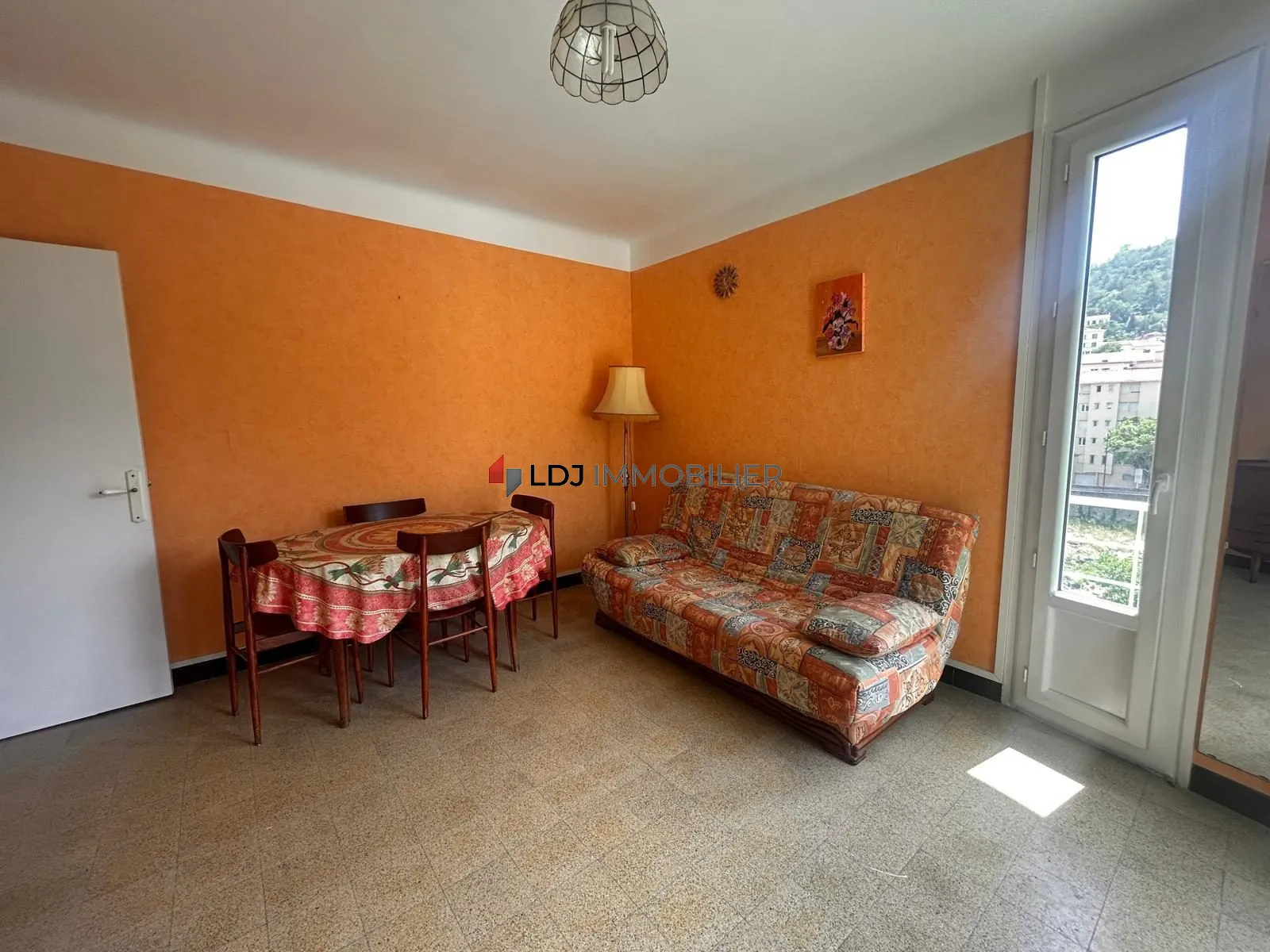 Appartement T2 meublé avec vue dégagée et balcon à Amélie-les-Bains-Palalda 