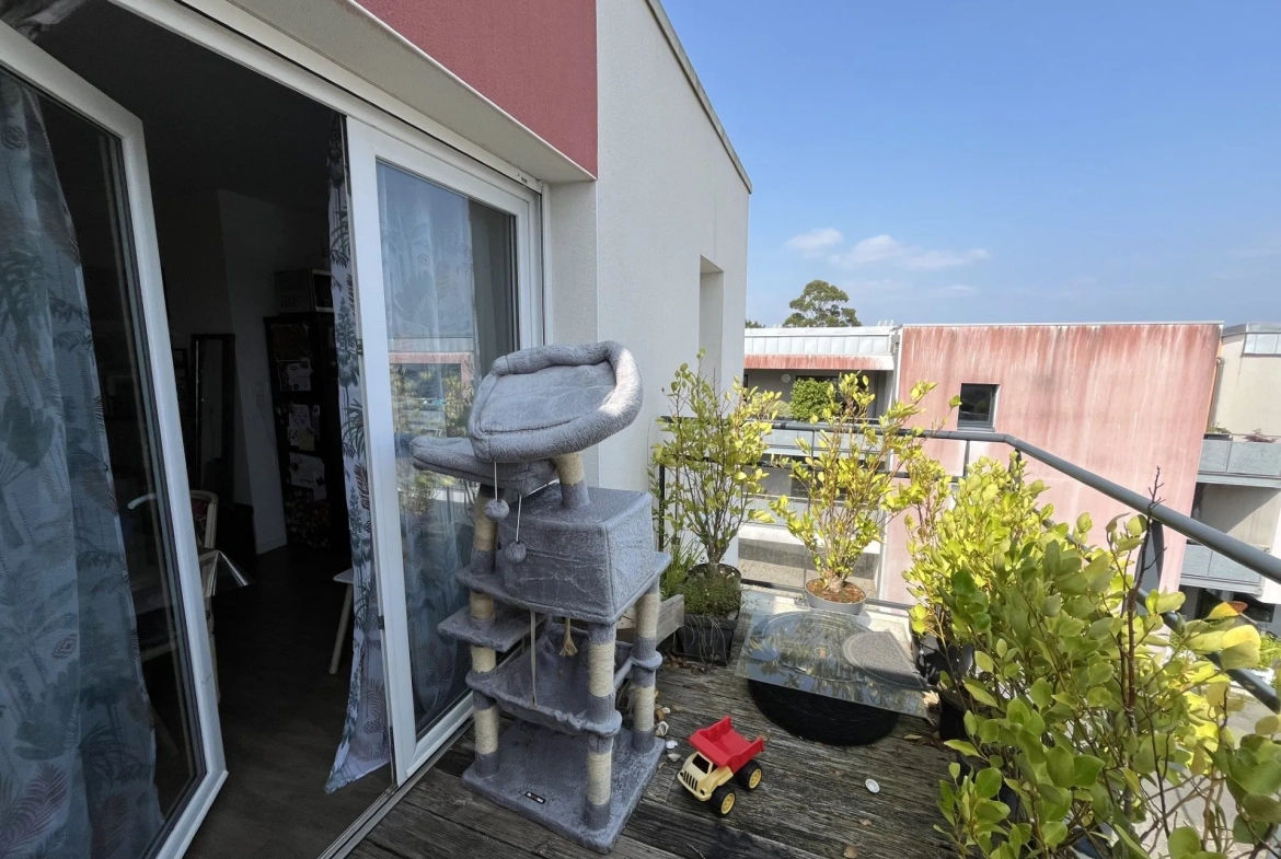 Appartement T3 avec terrasse et parking à Le Relecq-Kerhuon, proche plage 