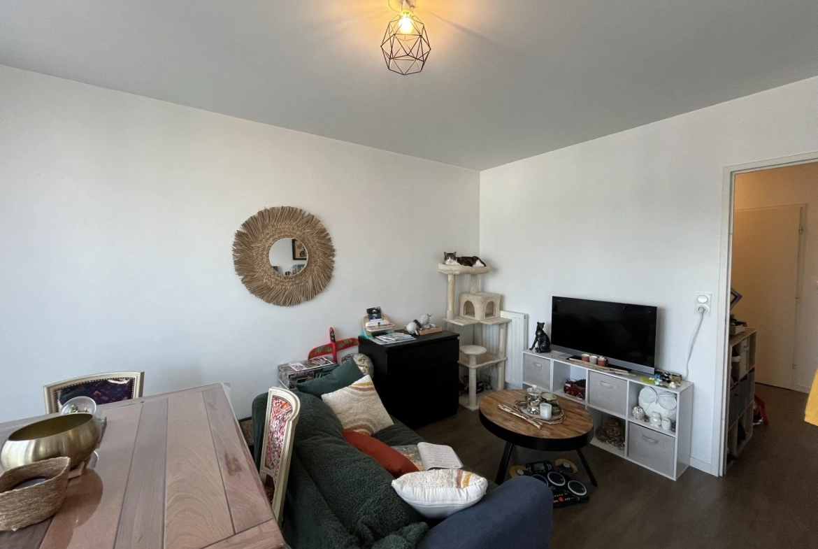 Appartement T3 avec terrasse et parking à Le Relecq-Kerhuon, proche plage 