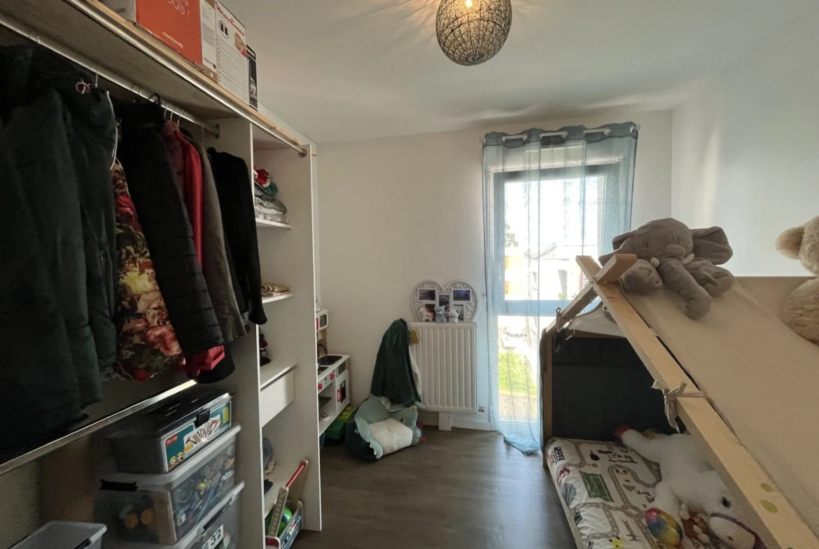 Appartement T3 avec terrasse et parking à Le Relecq-Kerhuon, proche plage 