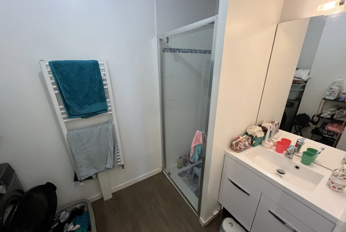 Appartement T3 avec terrasse et parking à Le Relecq-Kerhuon, proche plage 