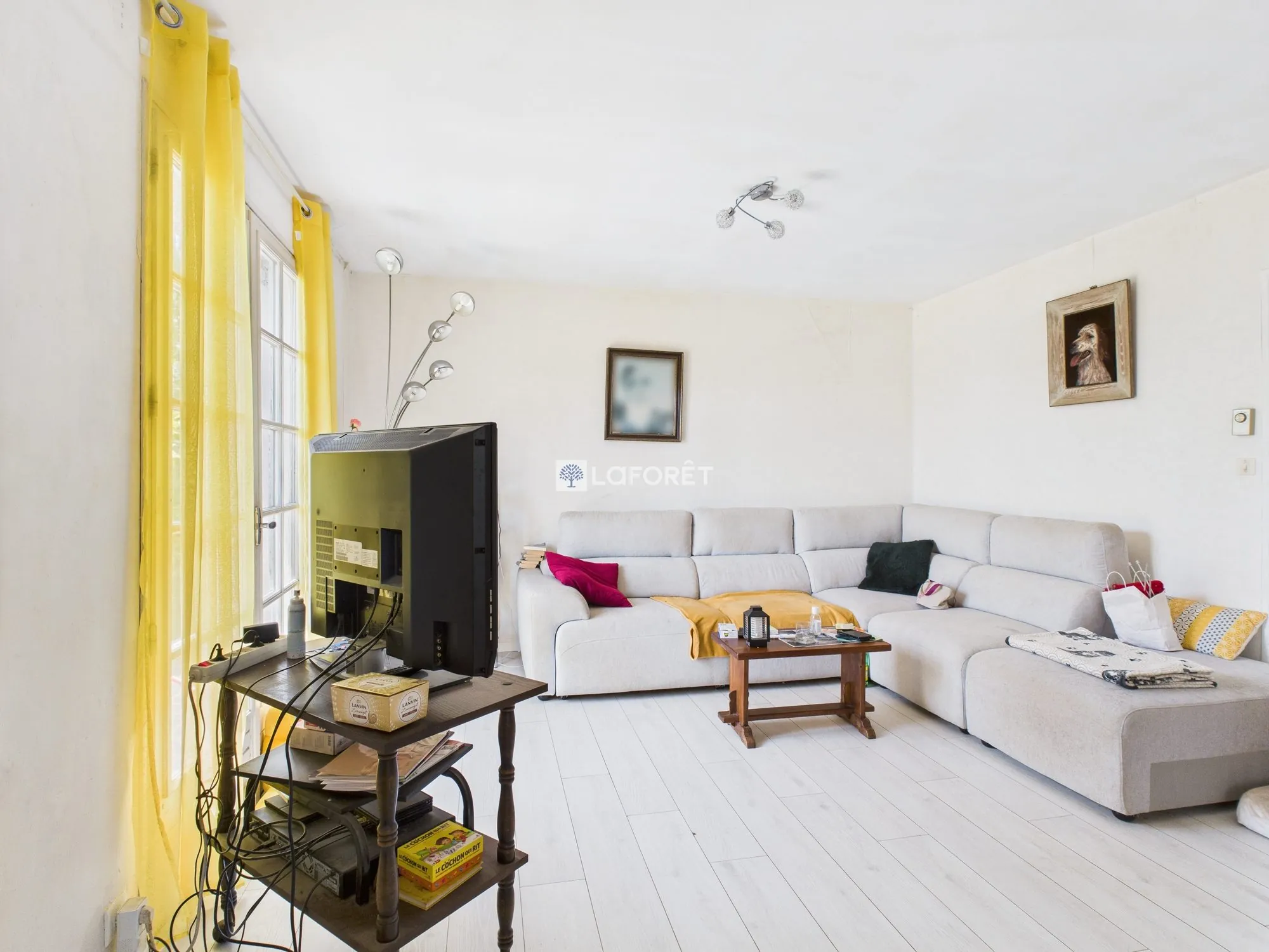 Charmante maison à rénover à Scaer, proche des commodités 