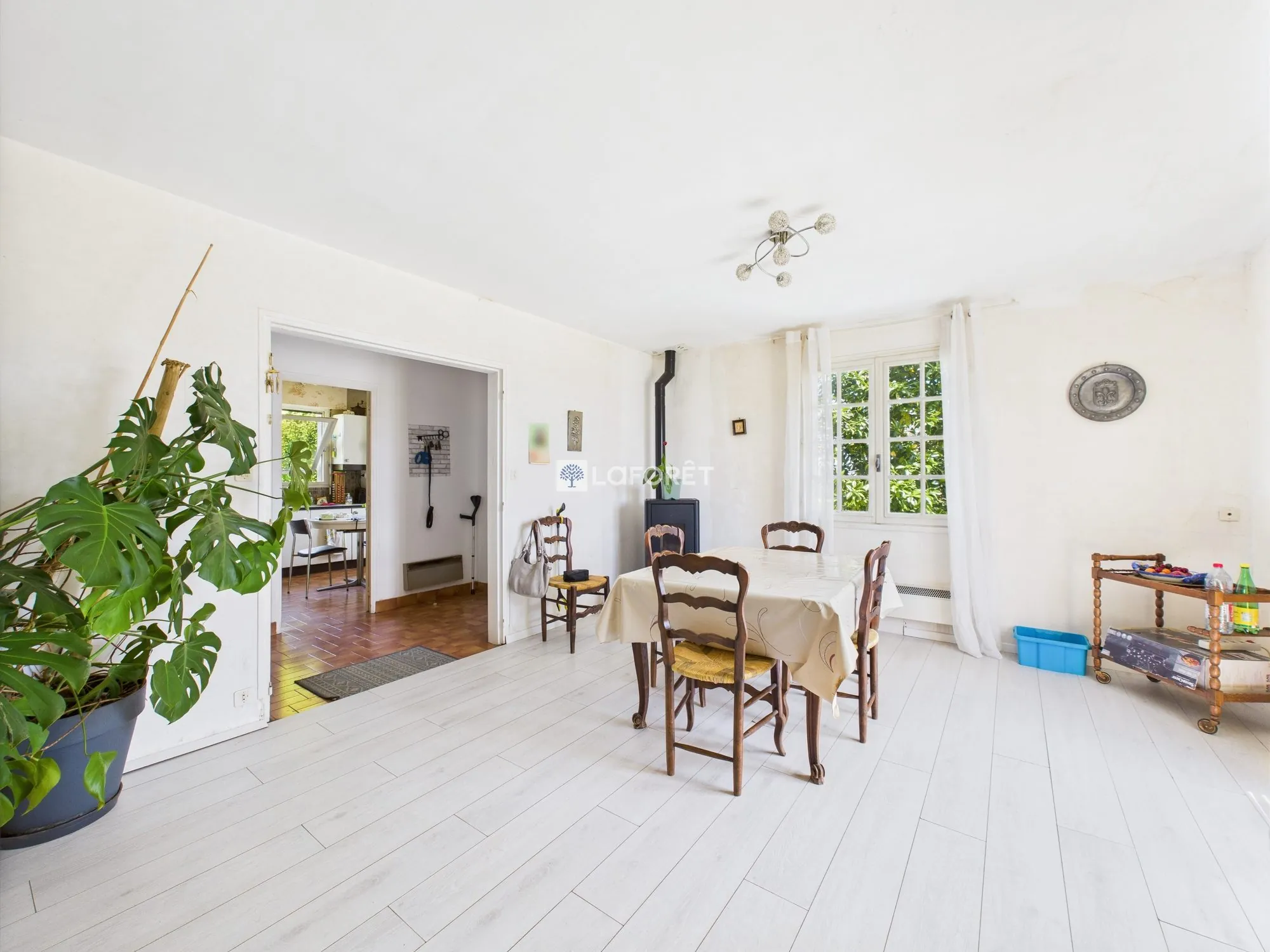 Charmante maison à rénover à Scaer, proche des commodités 
