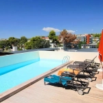 Investissement immobilier à Antibes : Appartement T2 avec location garantissée, piscine et fiscalité avantageuse
