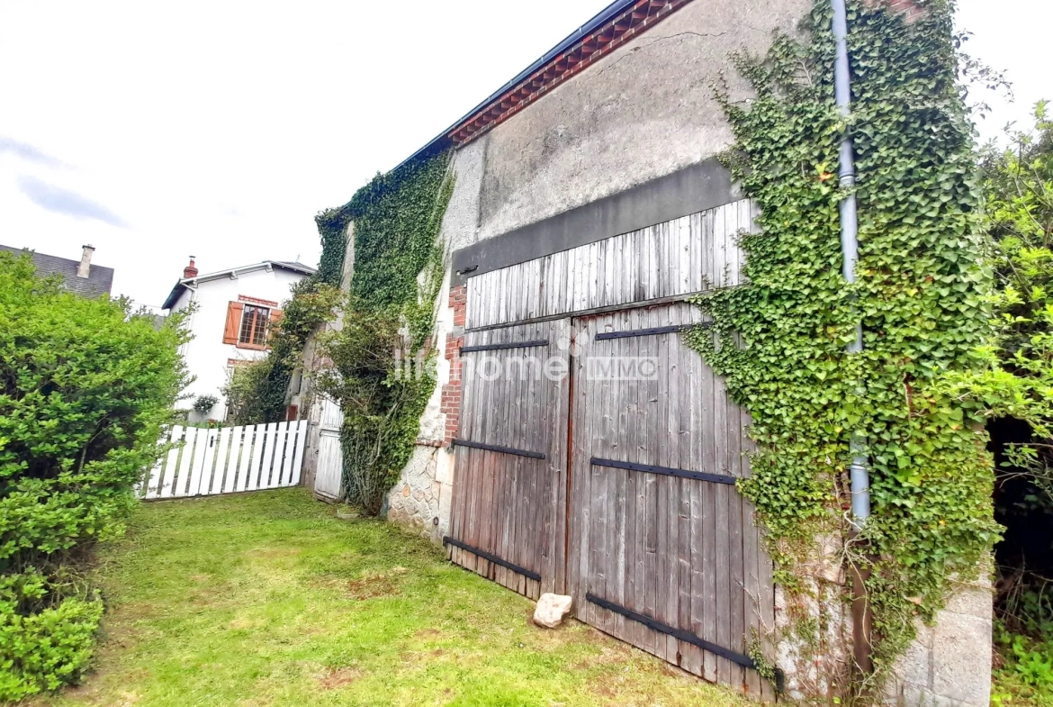 Belle maison ancienne à rénover avec 3 chambres à Measnes, 23360 