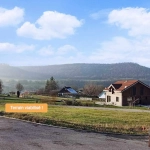 Terrain à bâtir à Cléron 769 m², vue dégagée, lotissement calme