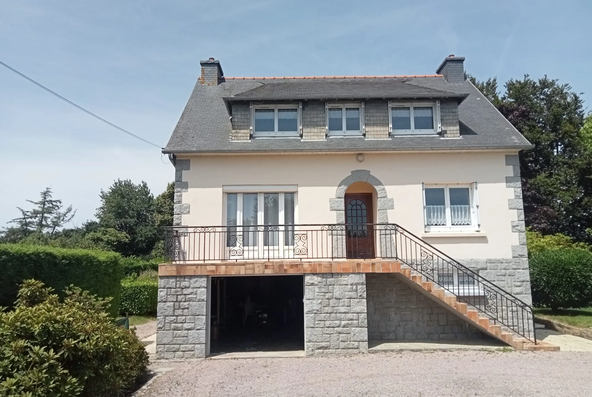 Maison traditionnelle à Ploubezre de 118 m² avec terrain de 1955 m² 