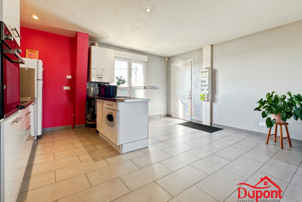 Investissement locatif : appartement T4 loué à Renwez, 75 m² clé en main 