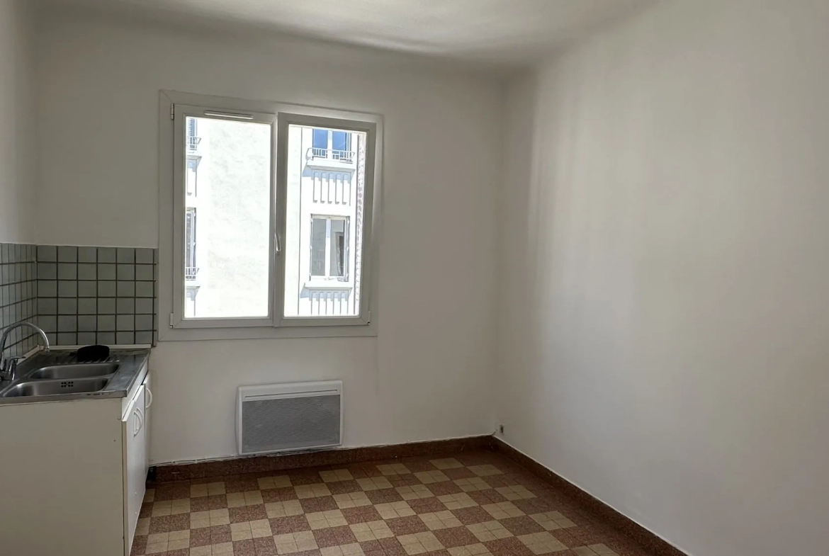 Appartement T3 à rénover de 71 m² à Grenoble, idéal investissement ou premier achat 