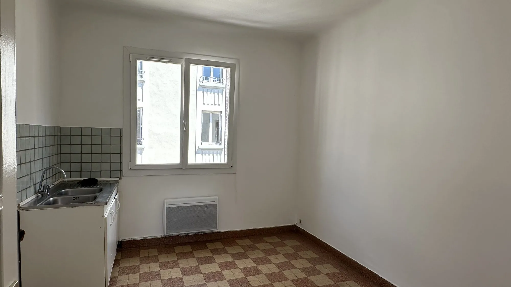 Appartement T3 à rénover de 71 m² à Grenoble, idéal investissement ou premier achat 