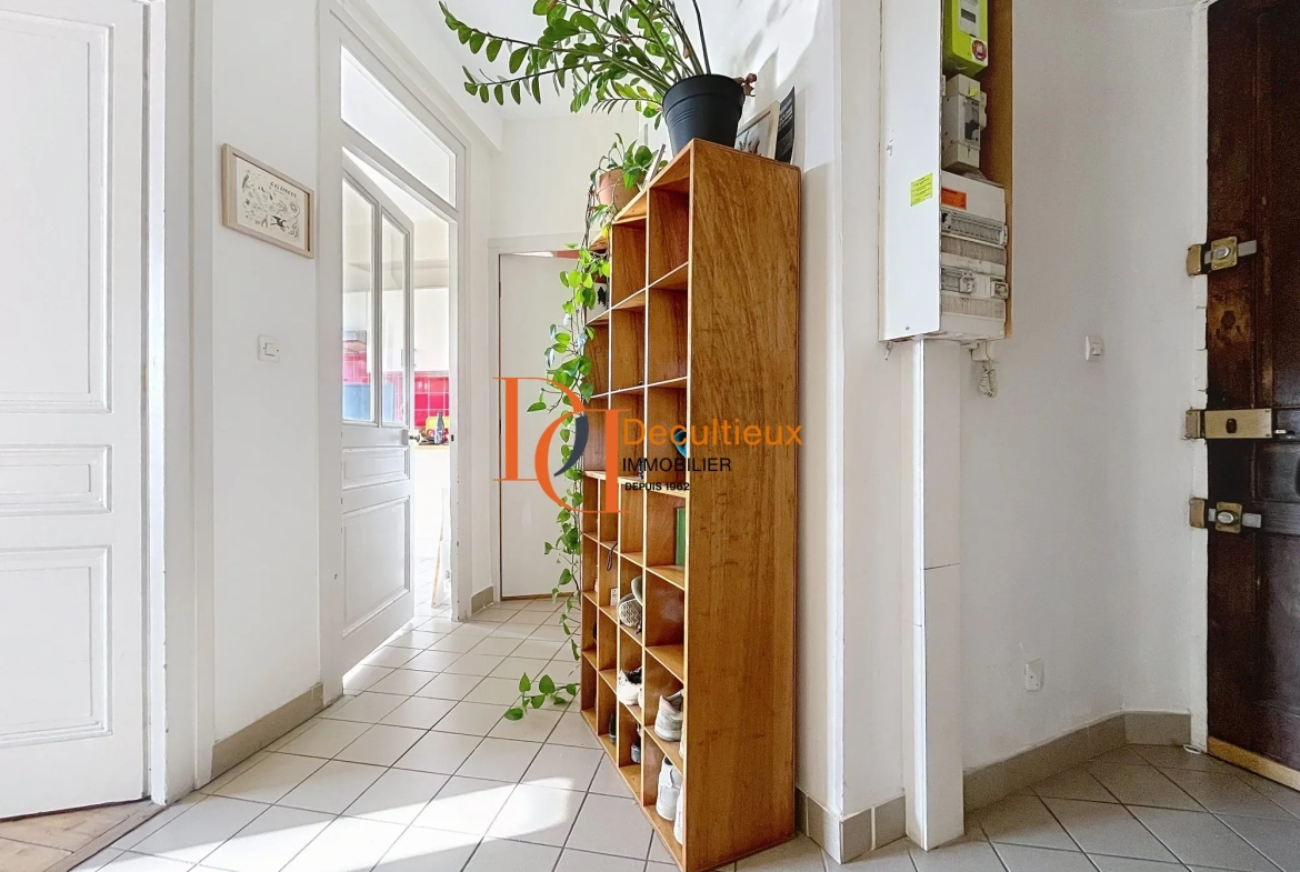 Charmant appartement T1 bis avec balcon à Villeurbanne, proche des Gratte-Ciel 