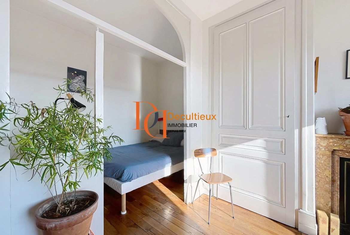 Charmant appartement T1 bis avec balcon à Villeurbanne, proche des Gratte-Ciel 