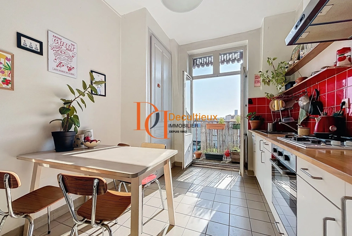 Charmant appartement T1 bis avec balcon à Villeurbanne, proche des Gratte-Ciel 
