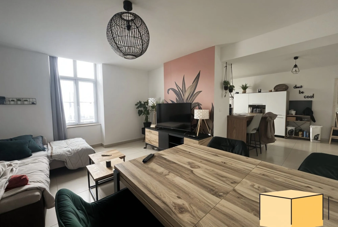 Spacieux appartement F3 rénové à Belley – 67,20 m² avec cave et charges faibles 