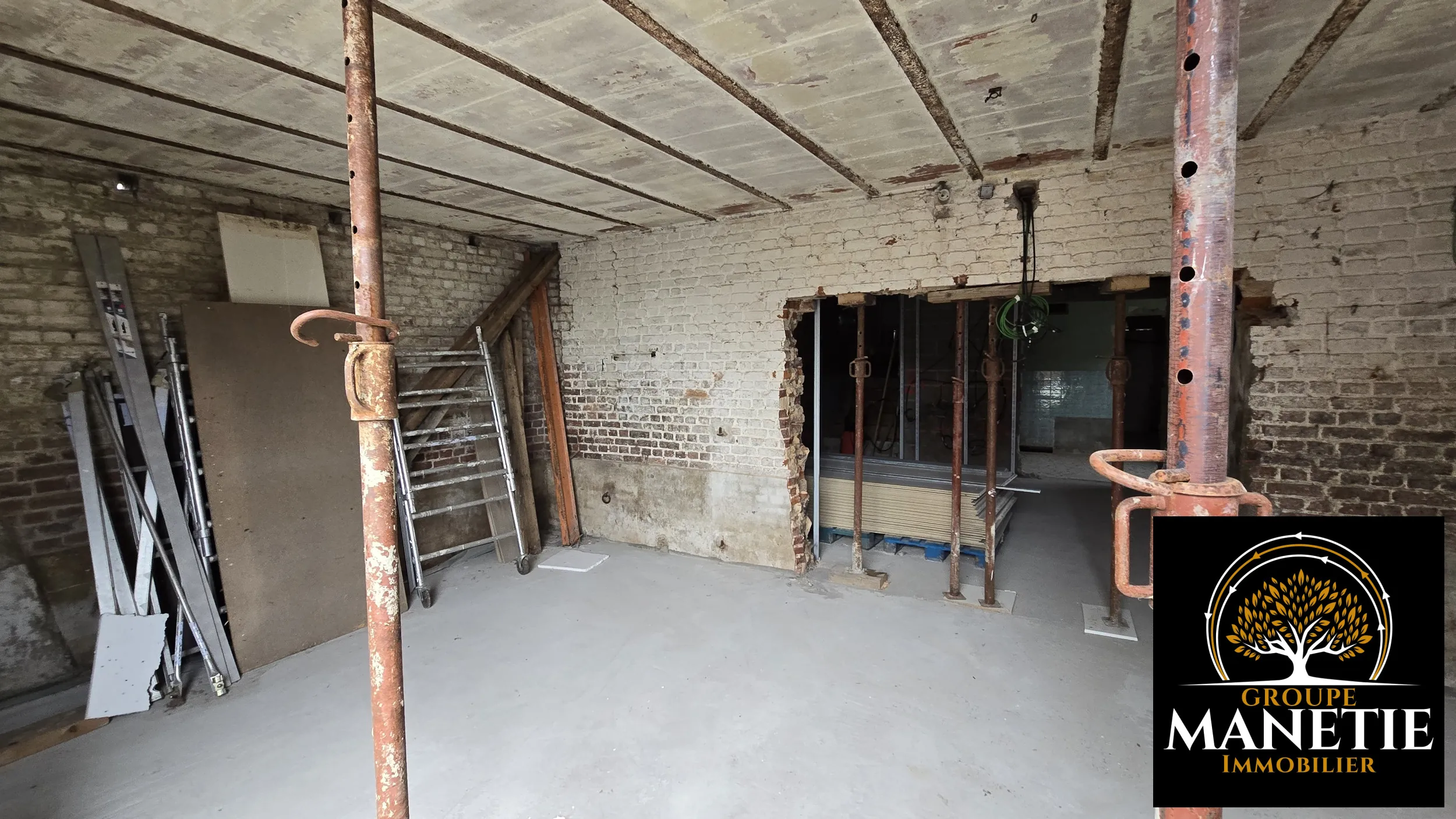 Ancienne grange à rénover proche d'Arras avec jardin de 750 m² 