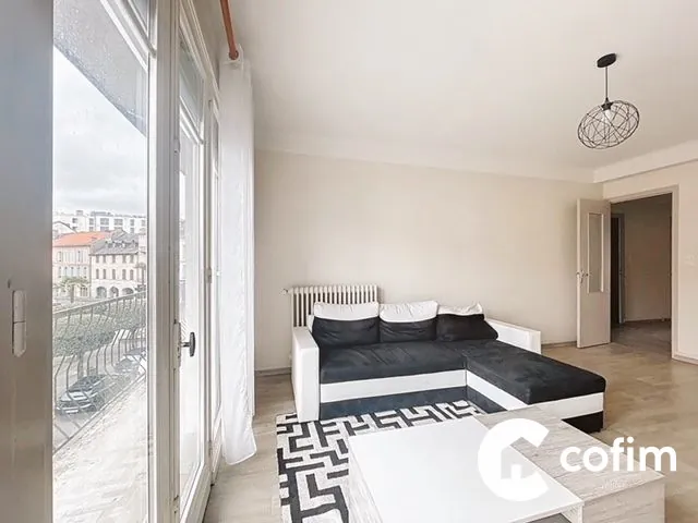 Belle appartement T3 à vendre au cœur de Tarbes de 68 m² 