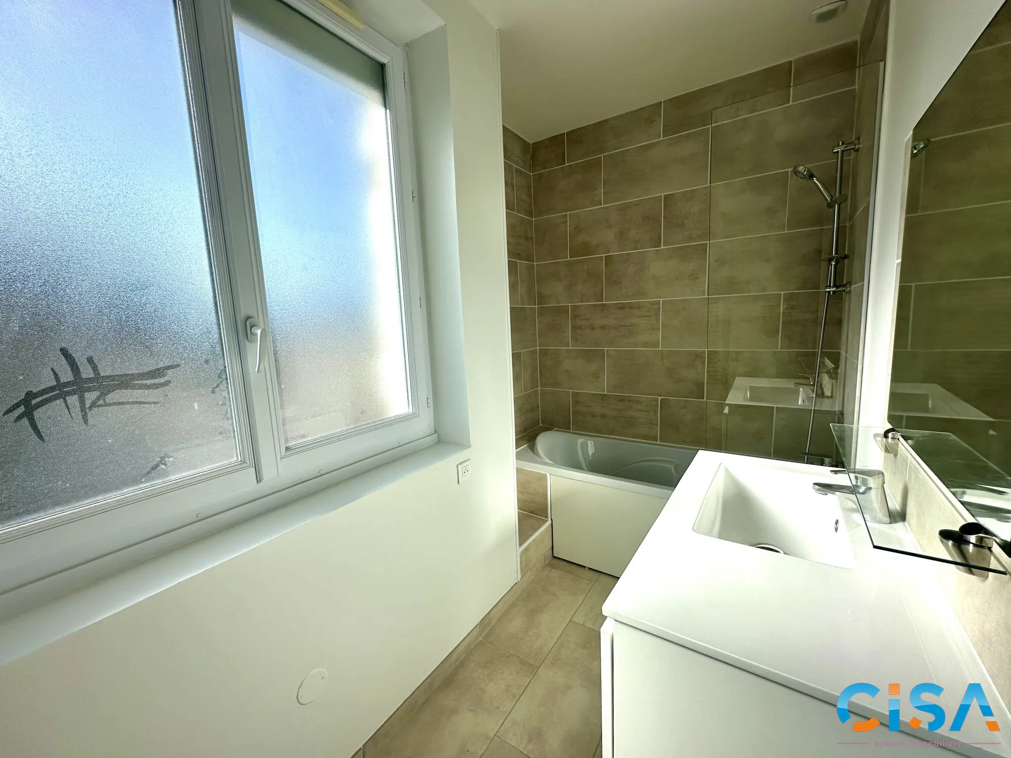 Appartement 3 chambres à Neuilly-en-Thelle - 76 m², dernier étage 