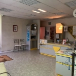Entrée / salle d'attente Local commercial à vendre à Gasny - Emplacement central avec stationnement