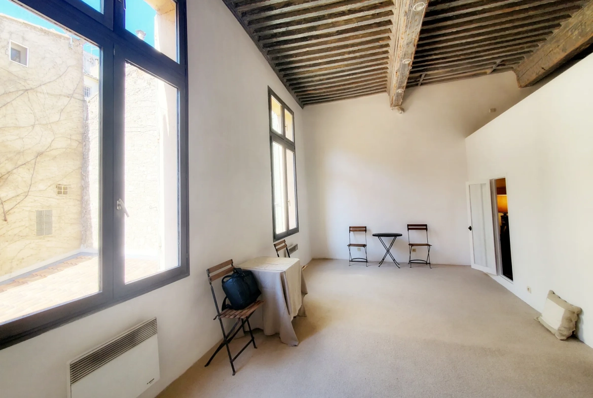 Appartement T2 duplex de 52 m² à Aix-en-Provence, calme et idéal pour investissement 
