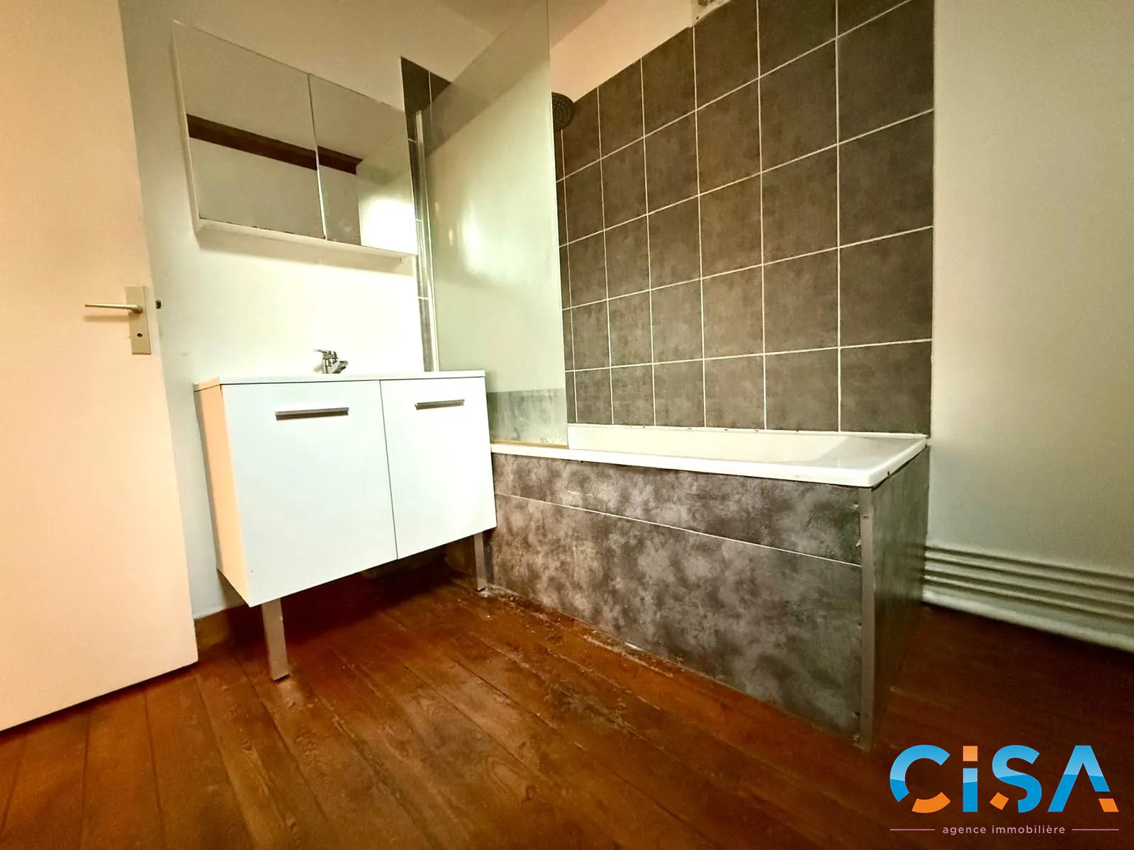 Appartement 3 pièces avec 2 chambres et garage à Neuilly-en-Thelle 