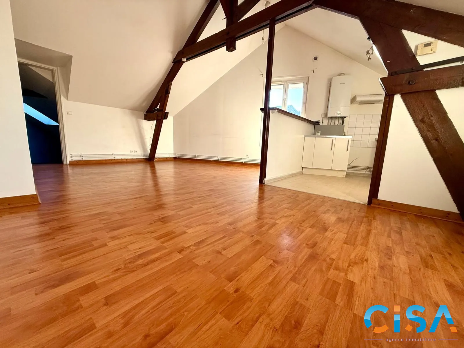 Appartement 3 pièces avec 2 chambres et garage à Neuilly-en-Thelle 