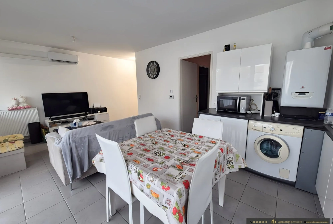 Appartement T2 moderne avec terrasse à Port-de-Bouc 