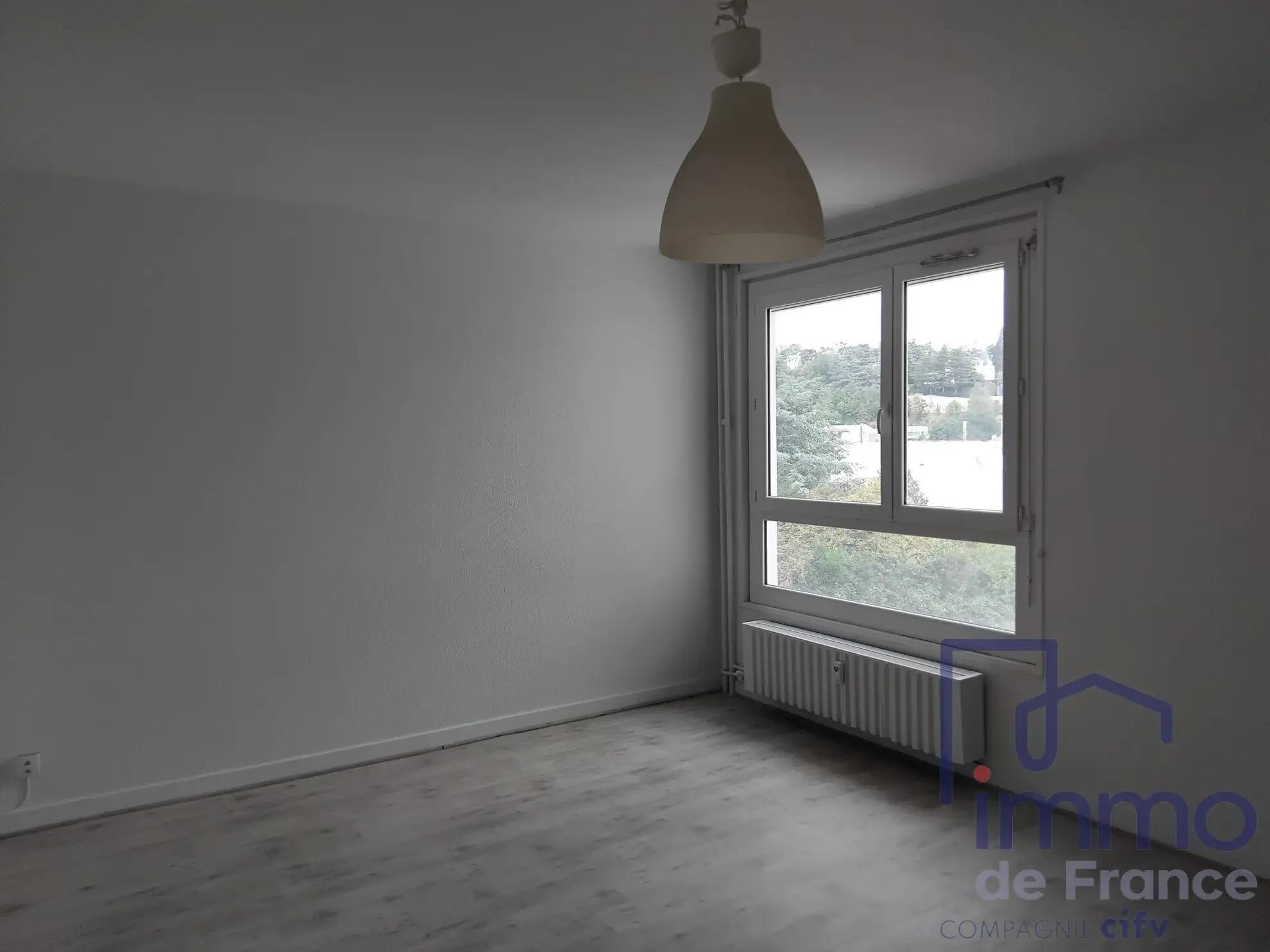 T1 lumineux à La Rivière - Idéal pour investissement ou premier achat à Saint-Étienne 