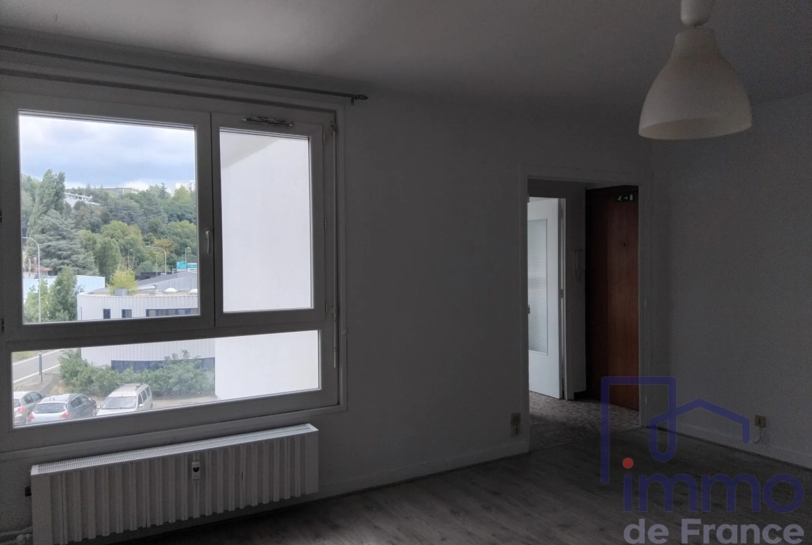 T1 lumineux à La Rivière - Idéal pour investissement ou premier achat à Saint-Étienne 