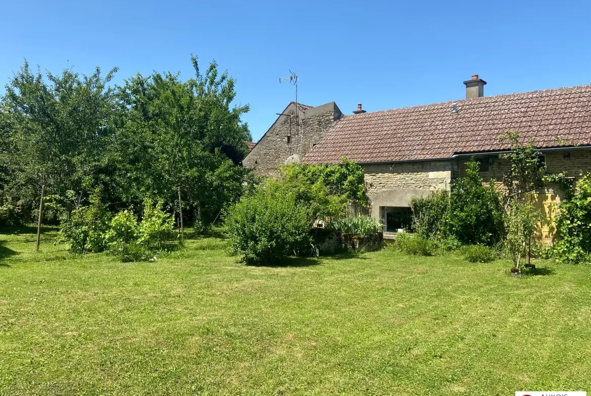 Maison à rénover entre Avallon et Montbard avec jardin et dépendance 