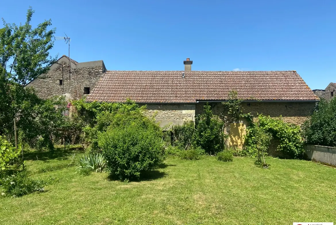Maison à rénover entre Avallon et Montbard avec jardin et dépendance 