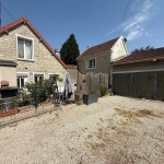 Maison en pierre à Étampes avec appartement T2, jardin et garage