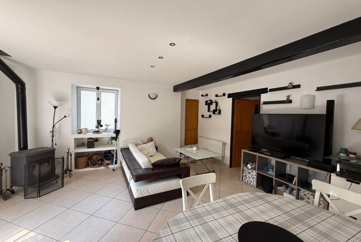Maison en pierre à Étampes avec appartement T2, jardin et garage 