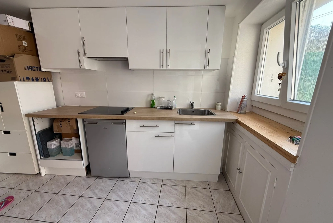 Maison en pierre à Étampes avec appartement T2, jardin et garage 