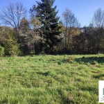 Terrain viabilisé de 903 m² à Pontaumur, idéal pour construction