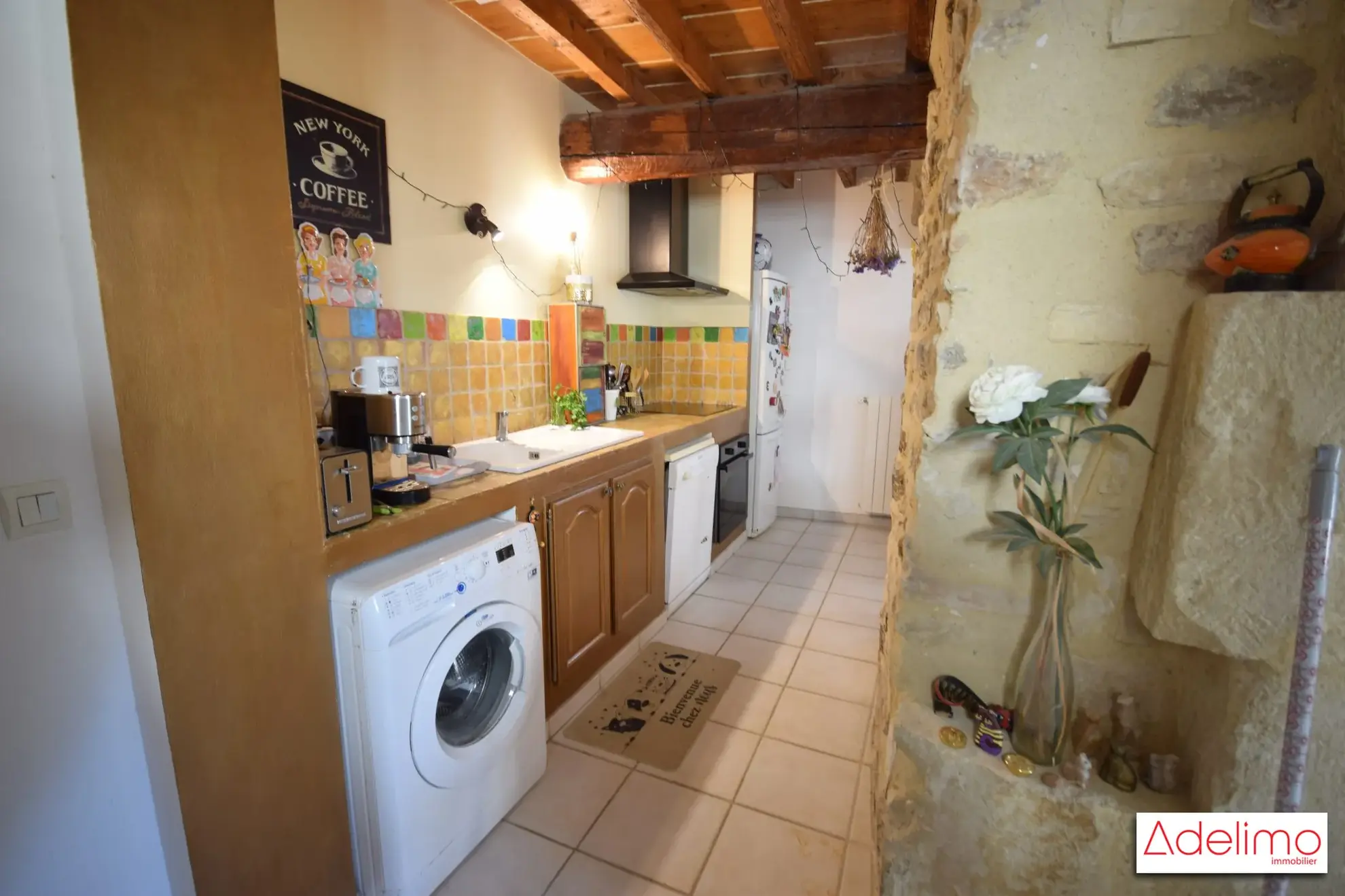 cuisine équipée et aménagée  Magnifique appartement T3 de 75 m² au Château de Pondres à Villevieille 