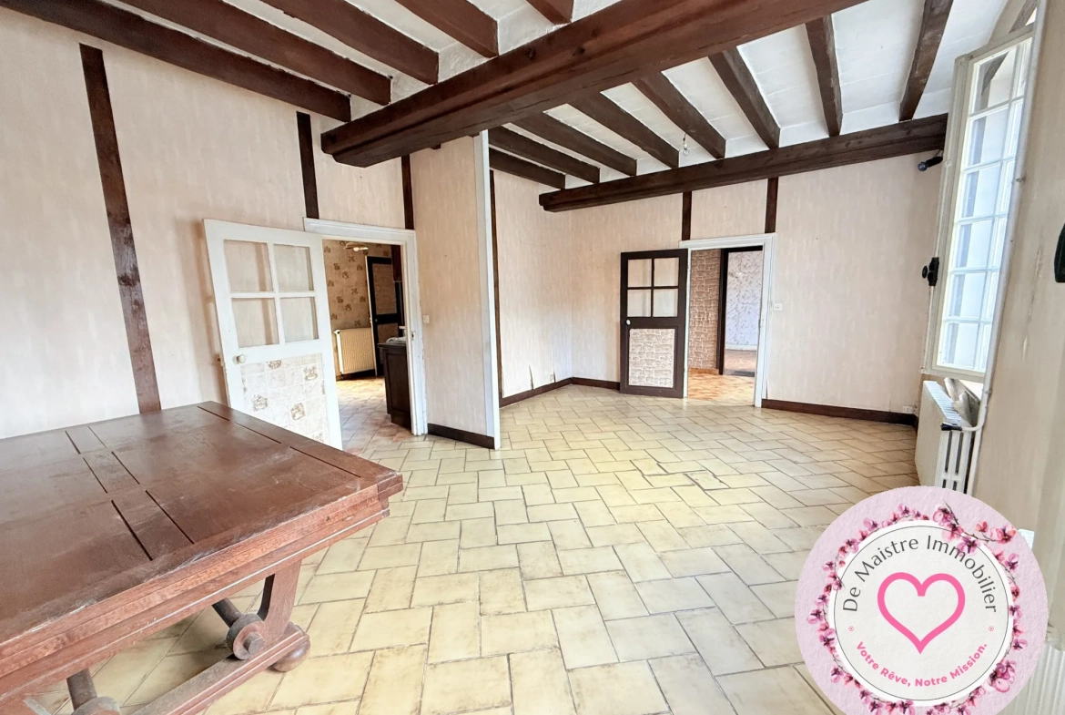 Maison de ville à Viglain avec 3 chambres et potentiel de rénovation 