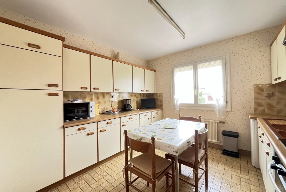 Maison familiale lumineuse avec jardin à Poitiers - Quartier Grand Maison 