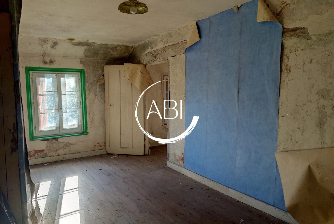 Maison à rénover de 80 m² avec jardin à Banvou 