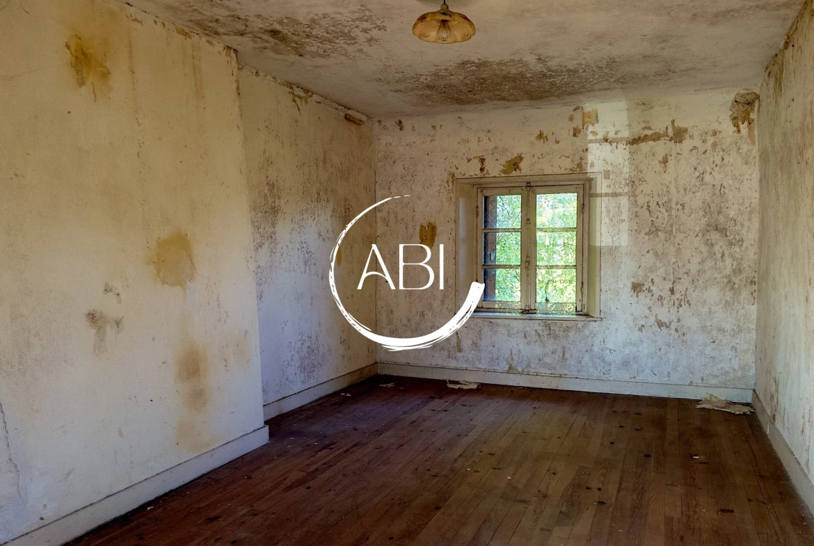 Maison à rénover de 80 m² avec jardin à Banvou 