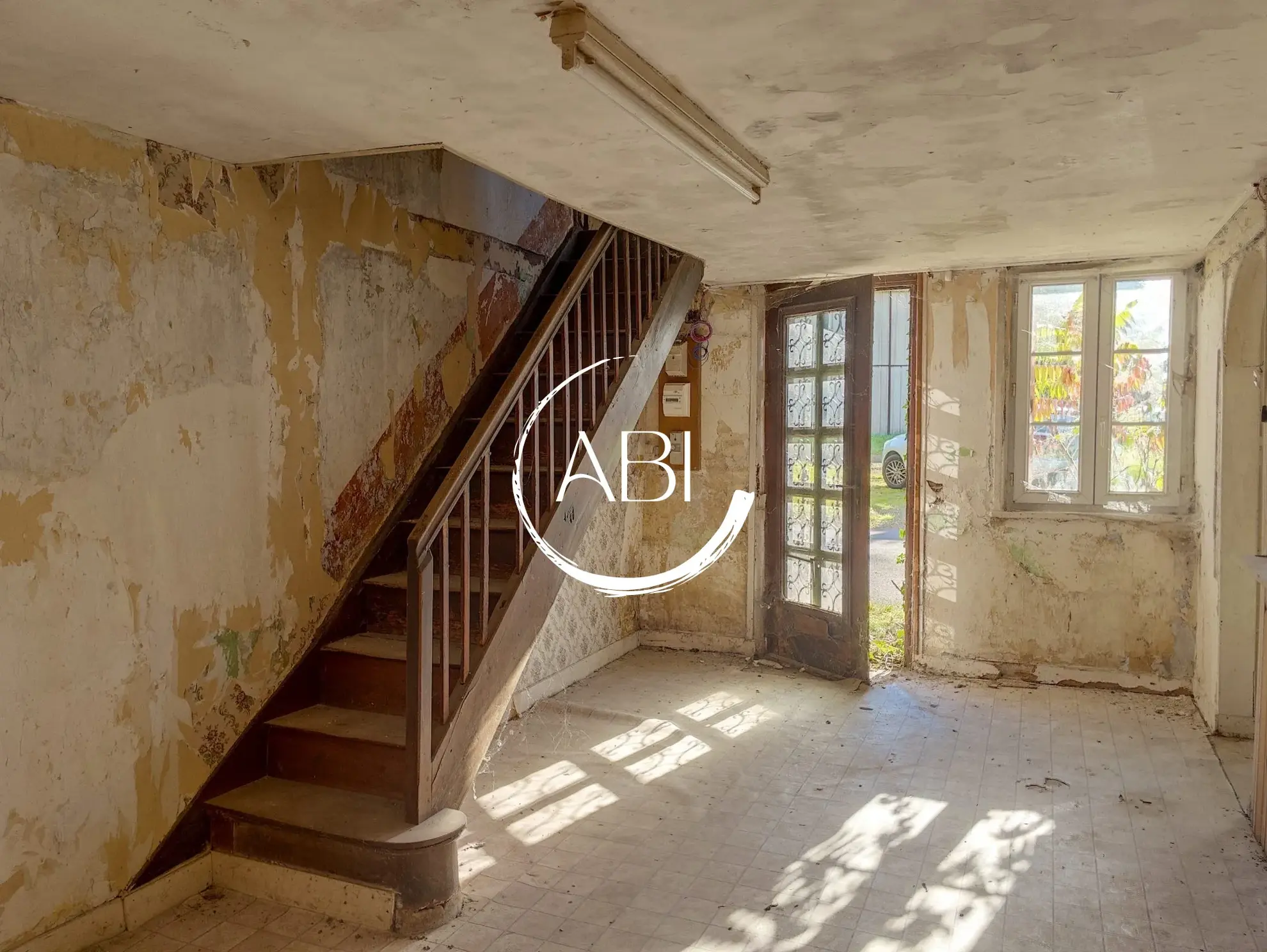 Maison à rénover de 80 m² avec jardin à Banvou 