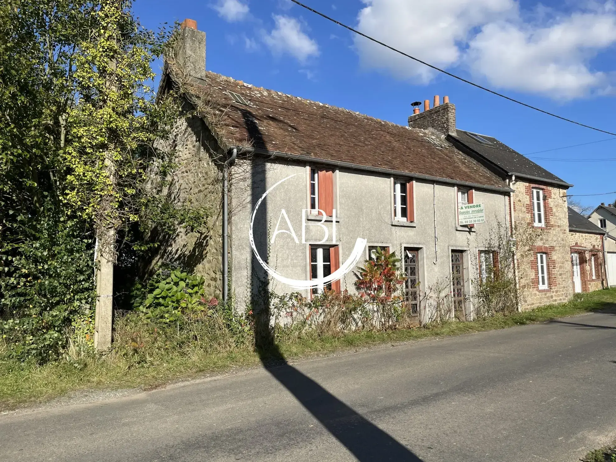 Maison à rénover de 80 m² avec jardin à Banvou 