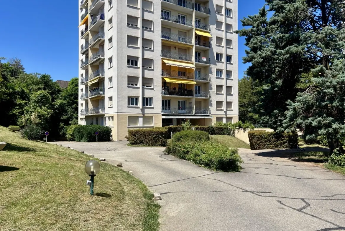 Charmant appartement T1 BIS à Talant avec balcon et cave - Vue dégagée 