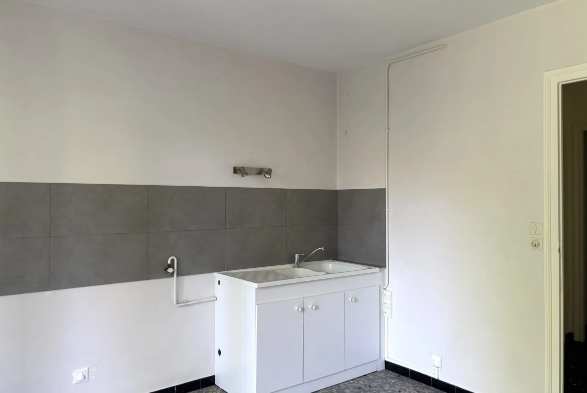 Charmant appartement T1 BIS à Talant avec balcon et cave - Vue dégagée 