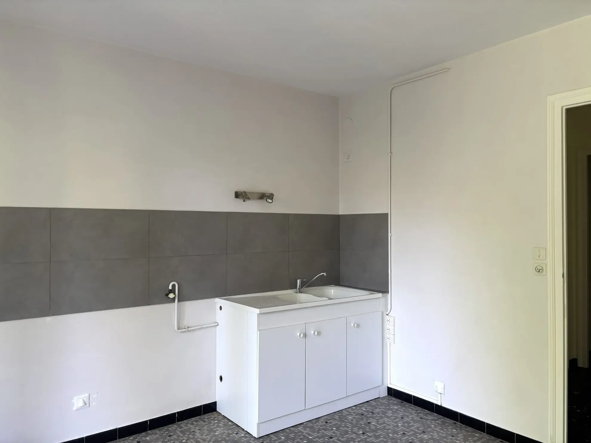 Charmant appartement T1 BIS à Talant avec balcon et cave - Vue dégagée 