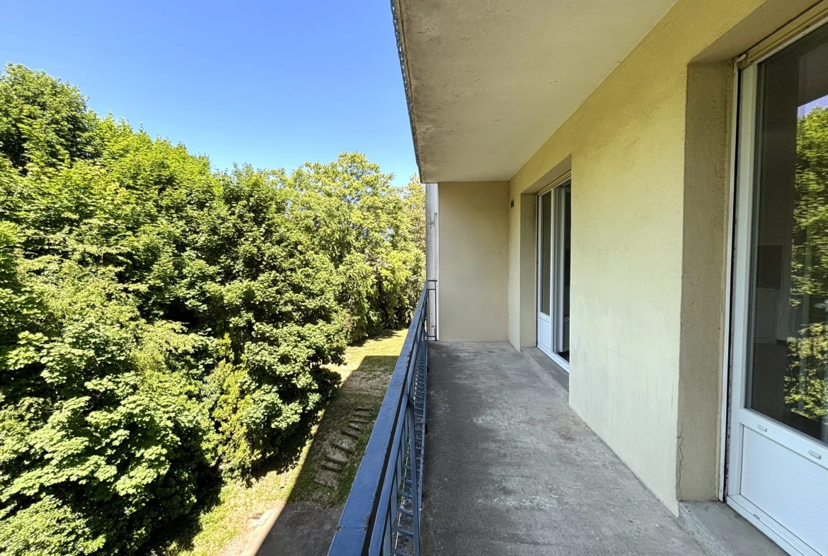 Charmant appartement T1 BIS à Talant avec balcon et cave - Vue dégagée 