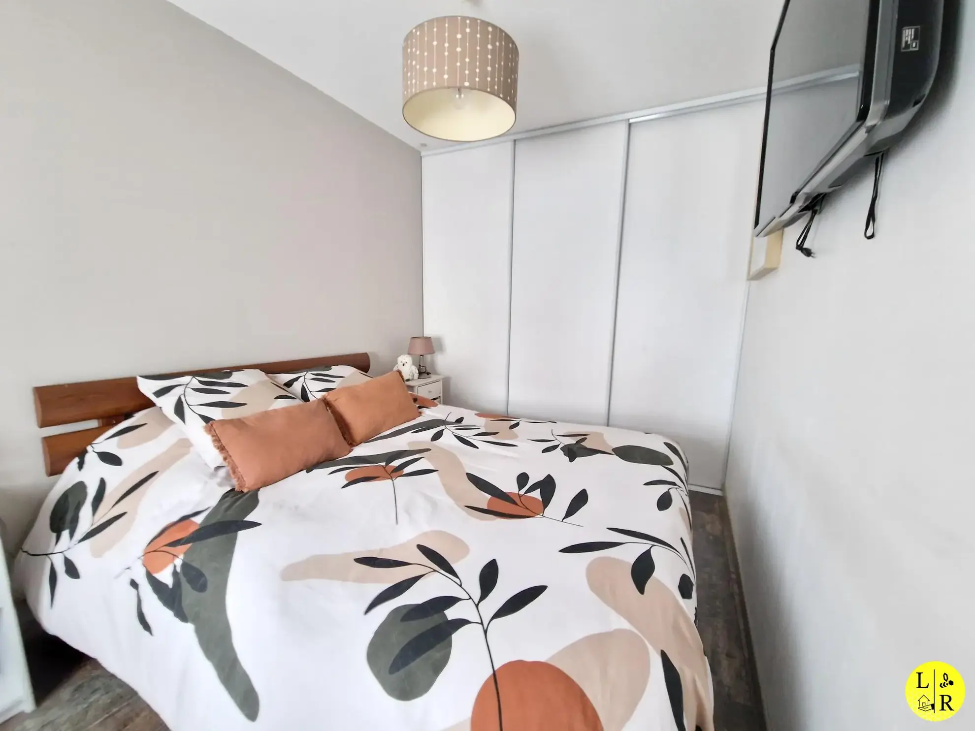 Maison rénovée avec jardin à Arras - 115 m², proche écoles et commodités 
