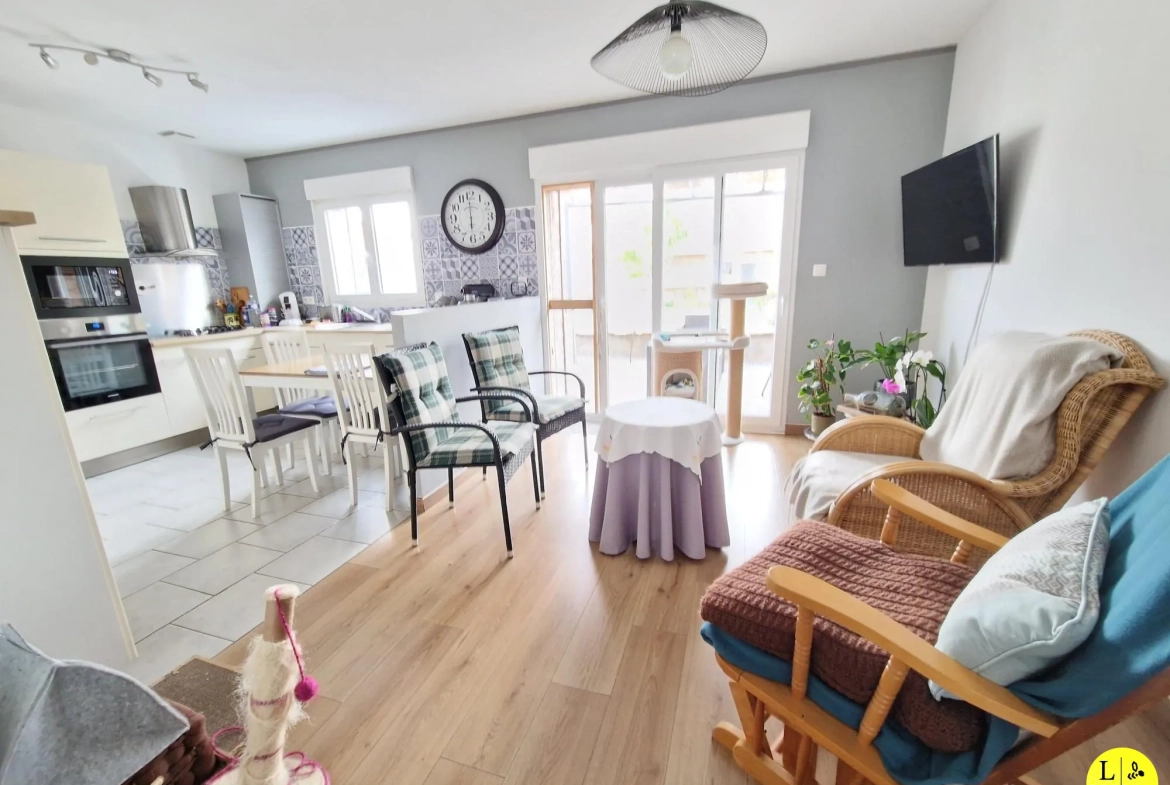 Maison rénovée avec jardin à Arras - 115 m², proche écoles et commodités 