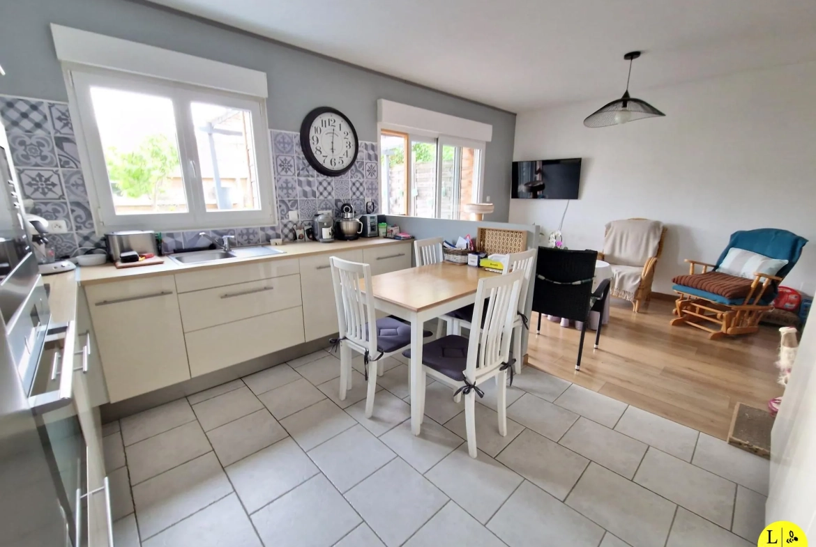 Maison rénovée avec jardin à Arras - 115 m², proche écoles et commodités 